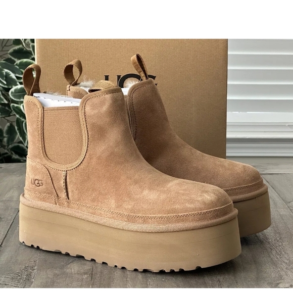 UGG Neumel platform Chelsea boots